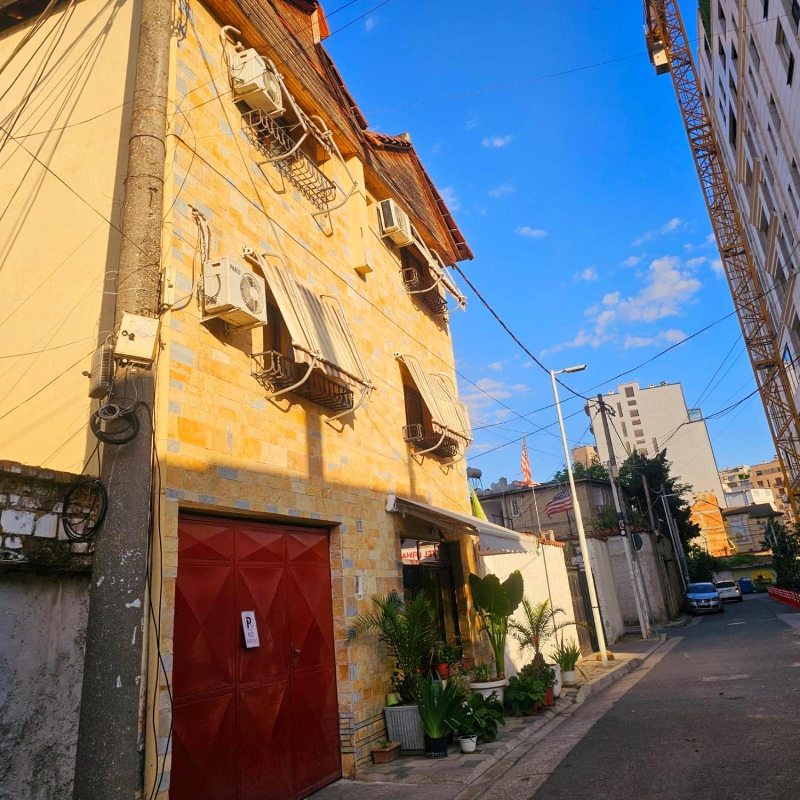 Dafina Hotel Tirana Exterior photo