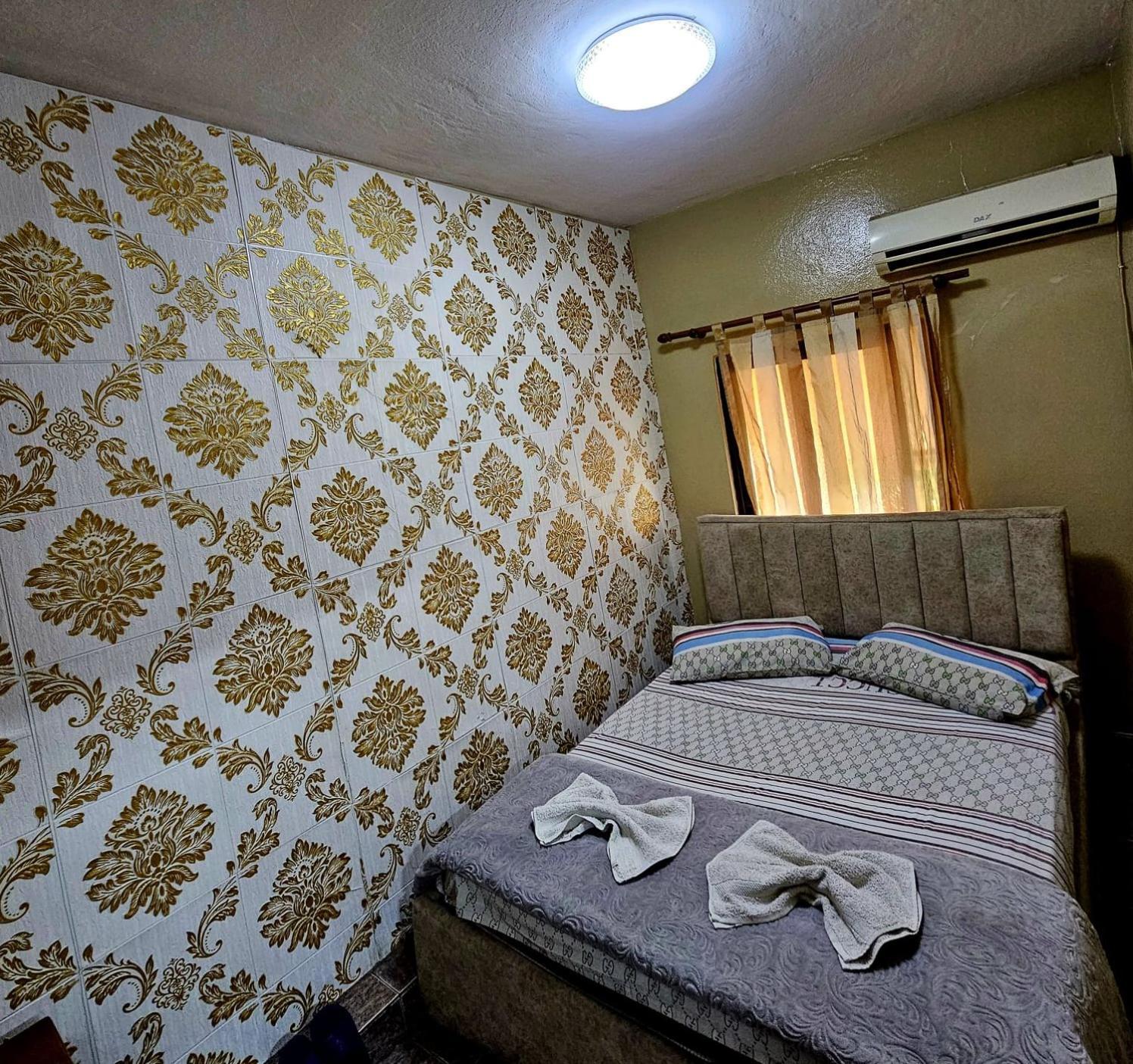Dafina Hotel Tirana Exterior photo